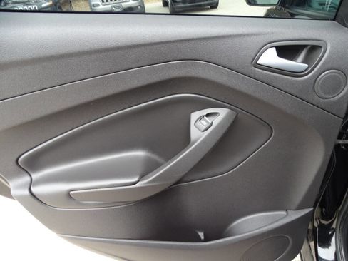 Used 2017 Ford Escape SE Sport w/ Equipment Group 201A image 30