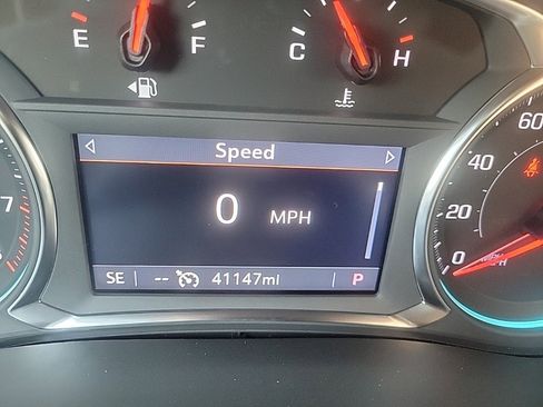 Used 2023 Chevrolet Traverse LT w/ LPO, Floor Liner Package image 9