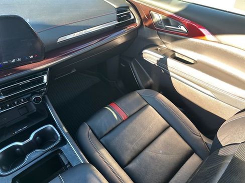 Used 2025 Chevrolet Traverse RS w/ LPO, Floor Liner Package image 27