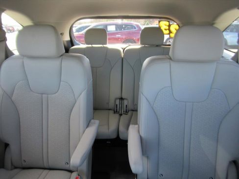 Used 2023 Kia Sorento SX Prestige image 30