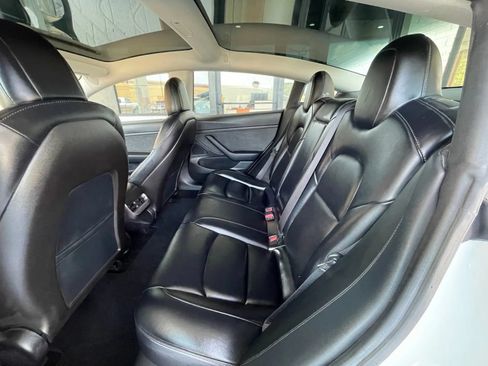 Used 2020 Tesla Model 3 Standard Range RWD image 24
