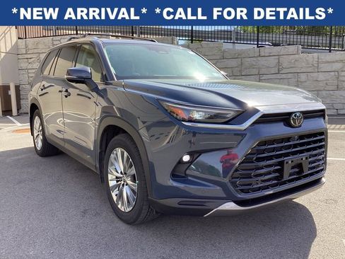 Used 2024 Toyota Grand Highlander Platinum AWD/4WD image 1