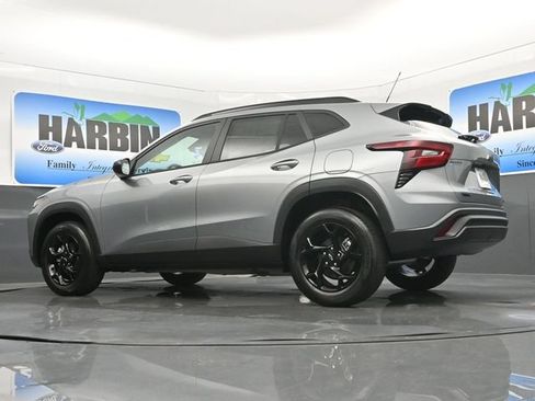 New 2026 Chevrolet Trax LT w/ Driver Confidence Package FWD image 19
