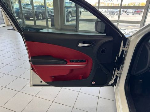 Used 2015 Dodge Charger R/T image 13