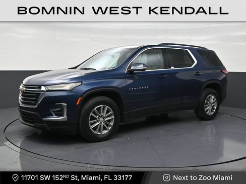 Used 2023 Chevrolet Traverse LT FWD image 1