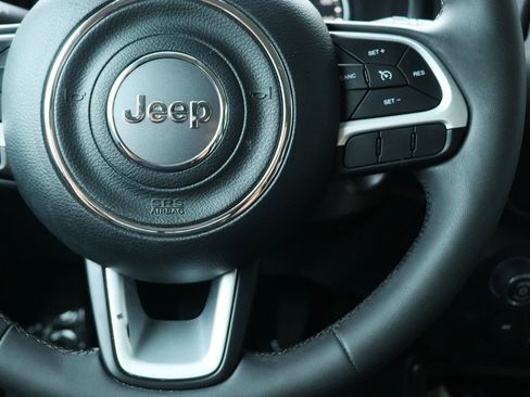 Used 2020 Jeep Renegade Latitude w/ Popular Equipment Group image 54