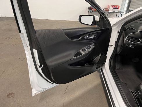Used 2023 Chevrolet Malibu LT image 25