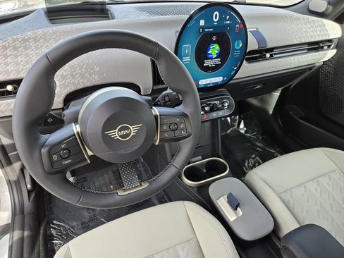 Used 2026 MINI Cooper 2-Door Hardtop FWD image 24