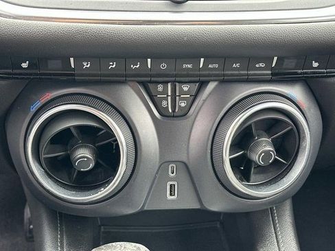 Used 2020 Chevrolet Blazer LT image 24