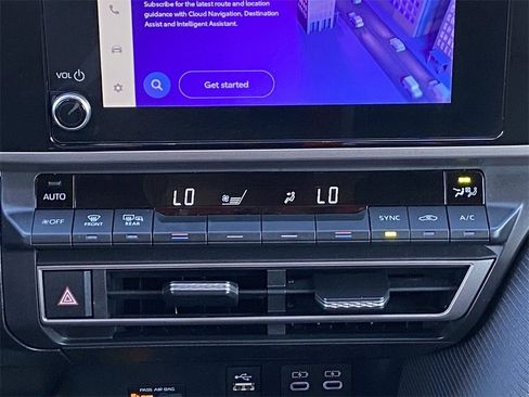 Certified 2025 Toyota Camry SE image 29