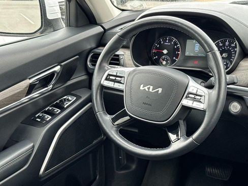 Used 2022 Kia Telluride EX w/ EX Premium Package AWD/4WD image 13