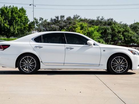 Used 2013 Lexus LS 460 w/ F-Sport Pkg RWD image 10