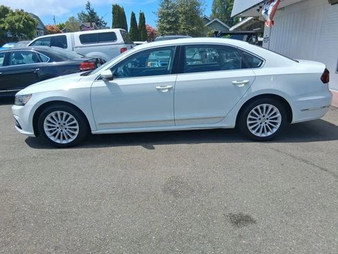 Used 2017 Volkswagen Passat 1.8T SE w/ SE Lighting Package FWD image 8