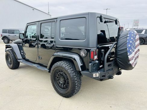 Used 2016 Jeep Wrangler Unlimited Sahara w/ Max Tow Package AWD/4WD image 29