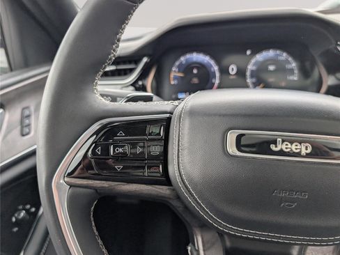 Used 2023 Jeep Grand Cherokee L Overland AWD/4WD image 25