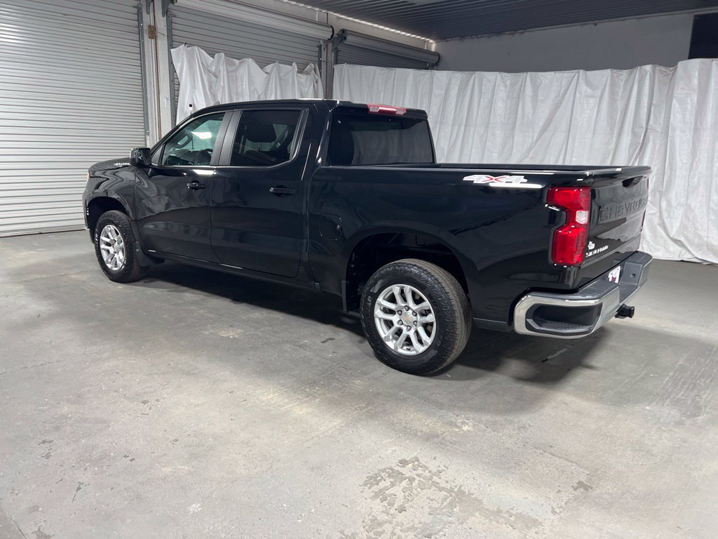 Used 2024 Chevrolet Silverado 1500 LT AWD/4WD image 5