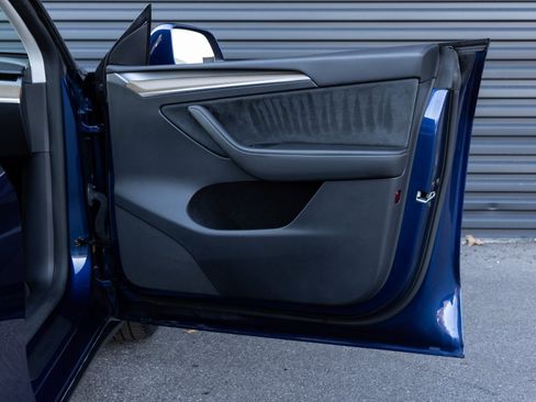 Used 2023 Tesla Model Y Performance image 28