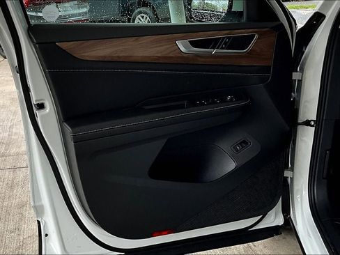 New 2026 Volkswagen Atlas SE image 27