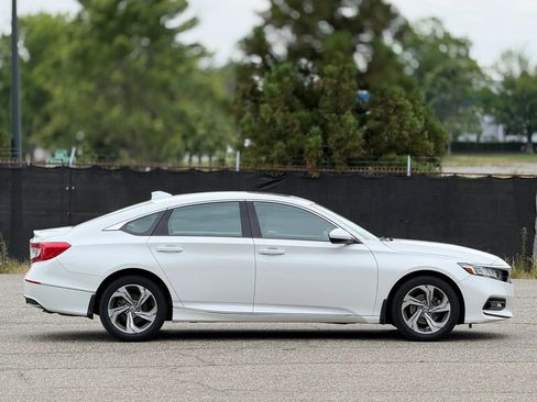 Used 2020 Honda Accord EX image 7