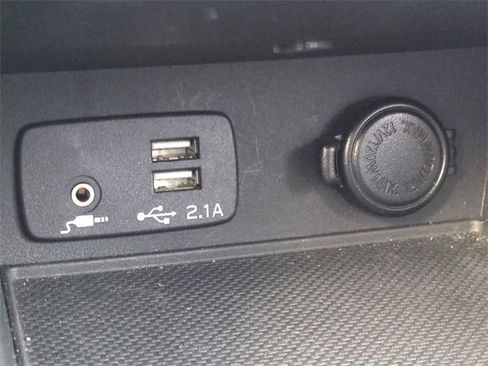 Certified 2021 Subaru Crosstrek 2.0i Premium image 24