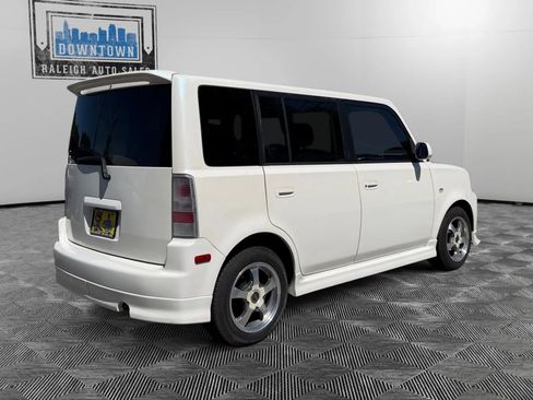 Used 2005 Scion xB FWD image 6