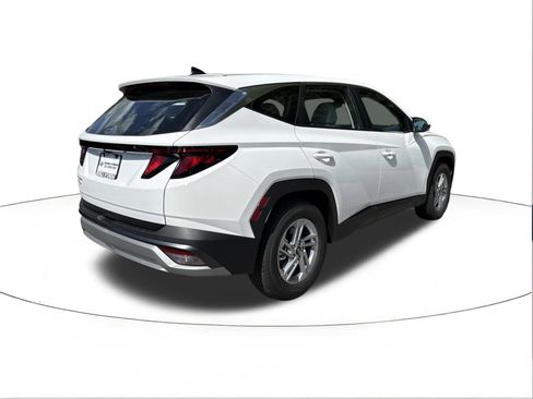 New 2026 Hyundai Tucson SE FWD image 3