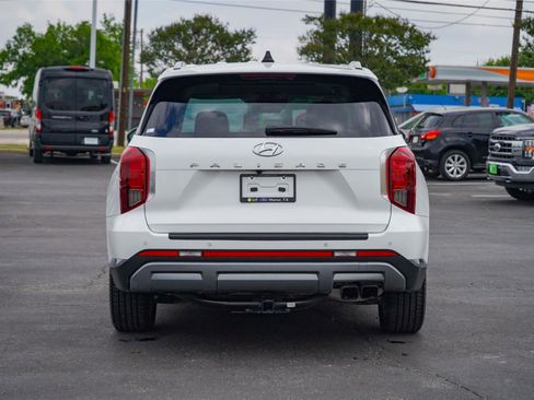 Used 2023 Hyundai Palisade Limited FWD image 6
