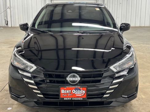 Used 2025 Nissan Versa SV w/ Trunk Package FWD image 2