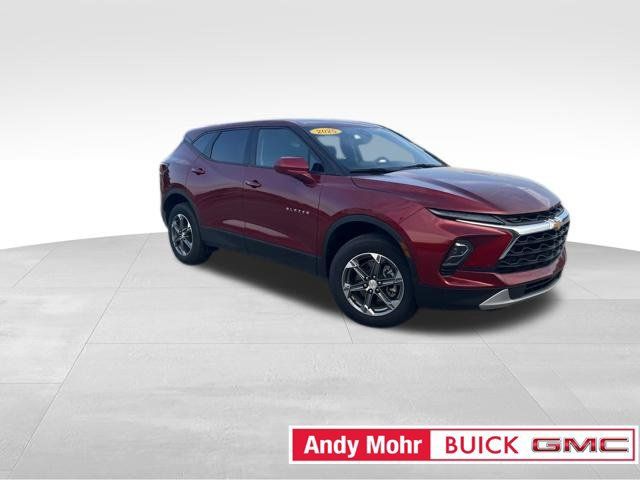 Used 2025 Chevrolet Blazer LT FWD image 5