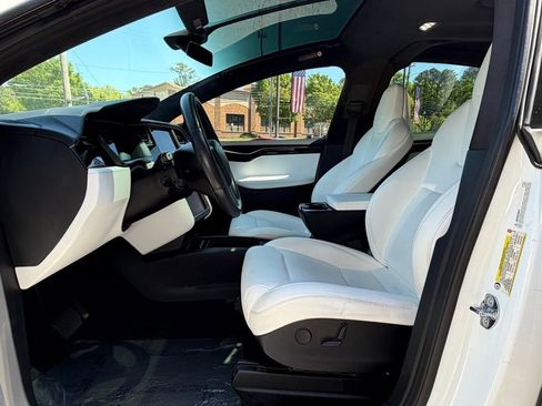 Used 2018 Tesla Model X 100D image 25