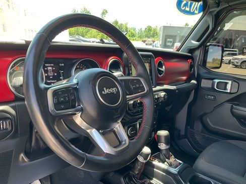 Used 2023 Jeep Wrangler Unlimited Rubicon w/ Cold Weather Group AWD/4WD image 23