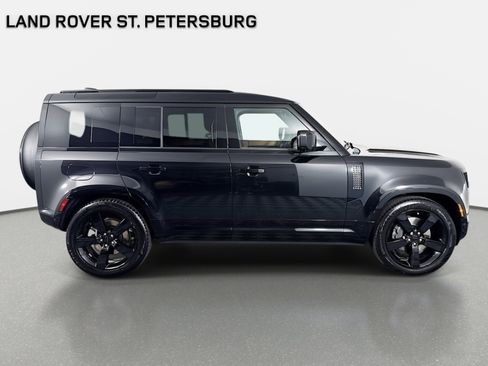 Used 2026 Land Rover Defender 110 X-Dynamic SE AWD/4WD image 4