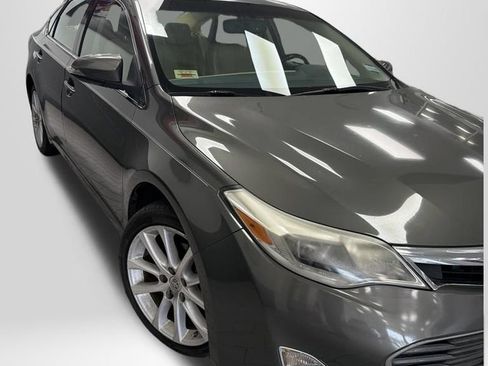 Used 2013 Toyota Avalon Limited FWD image 2