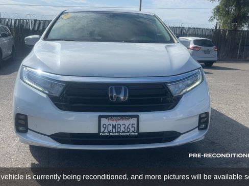 Used 2023 Honda Odyssey Touring image 2