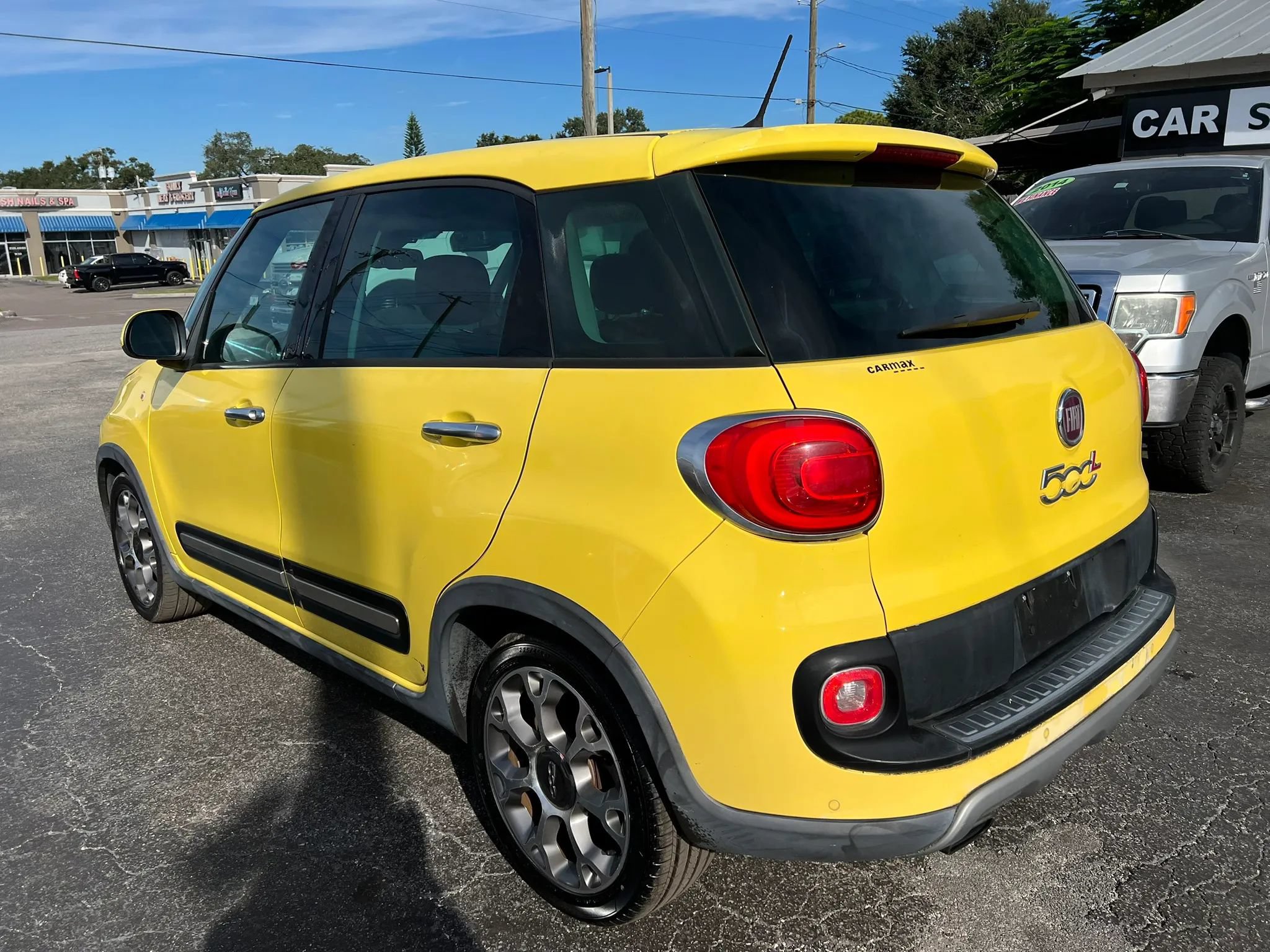 Used 2014 FIAT 500L Trekking w/ Popular Equipment Group FWD image 7