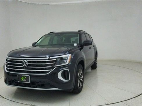 Used 2025 Volkswagen Atlas SE image 67