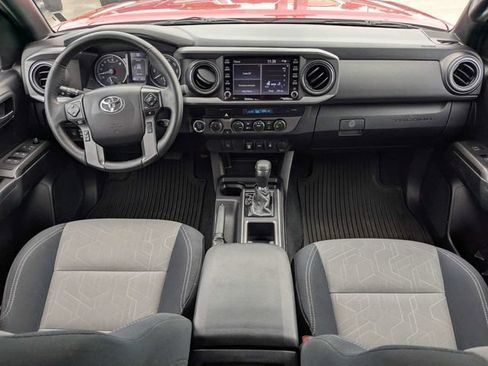 Used 2021 Toyota Tacoma TRD Off-Road AWD/4WD image 14