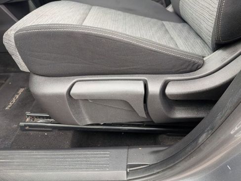 Used 2021 Nissan Rogue S image 19