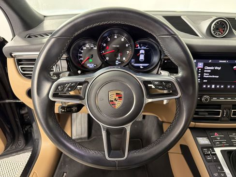 Used 2020 Porsche Macan AWD/4WD image 18
