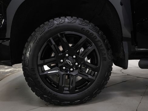 Used 2022 Chevrolet Silverado 1500 LT Trail Boss w/ LT Trail Boss Premium Package image 30