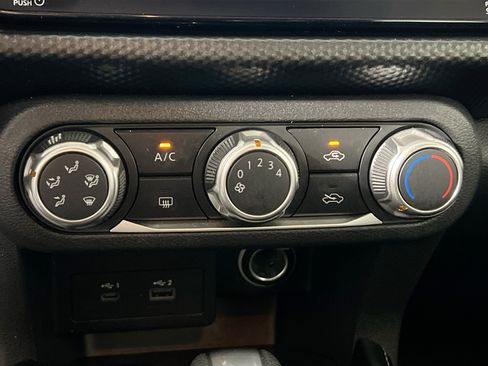 Used 2024 Nissan Kicks SV FWD image 26