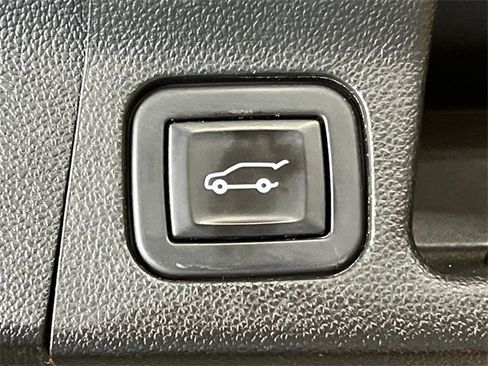 Used 2021 GMC Acadia Denali w/ Denali Technology Package image 6