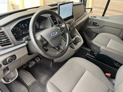 Used 2022 Ford Transit 350 XLT RWD image 2