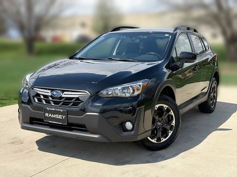 Used 2022 Subaru Crosstrek 2.0i Premium image 1