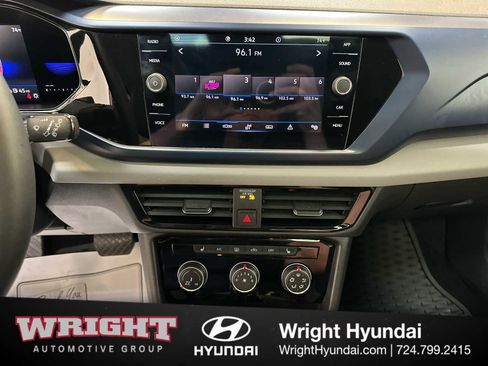 Used 2023 Volkswagen Taos SE w/ Panoramic Sunroof Package image 25