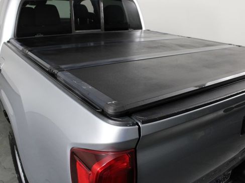 Used 2022 Toyota Tacoma SR w/ SR Convenience Package RWD image 16
