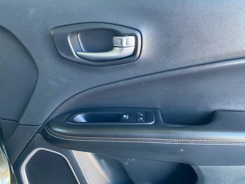 Used 2018 Jeep Compass Sport AWD/4WD image 46