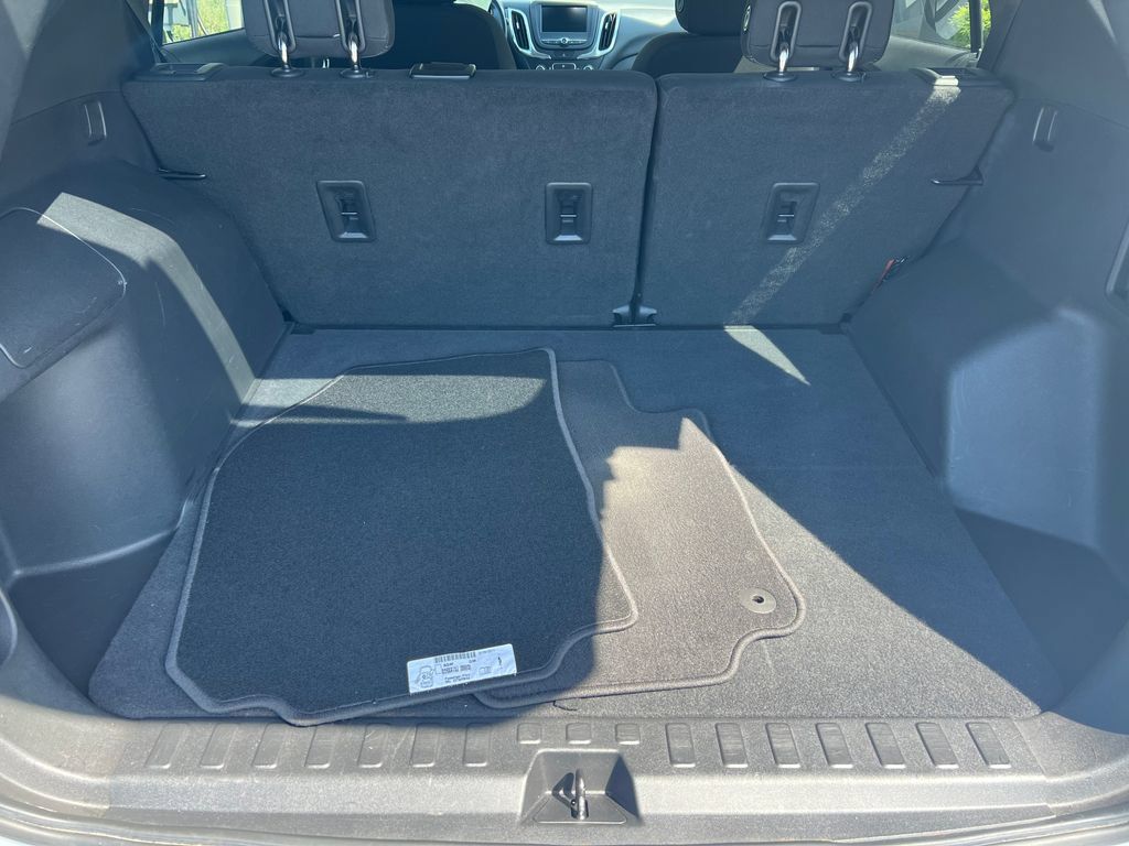 Used 2020 Chevrolet Equinox LT AWD/4WD image 16