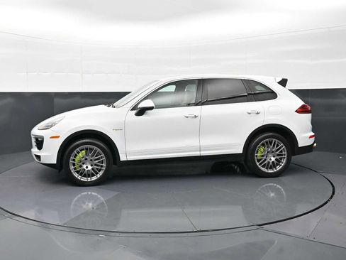 Used 2015 Porsche Cayenne S AWD/4WD image 2