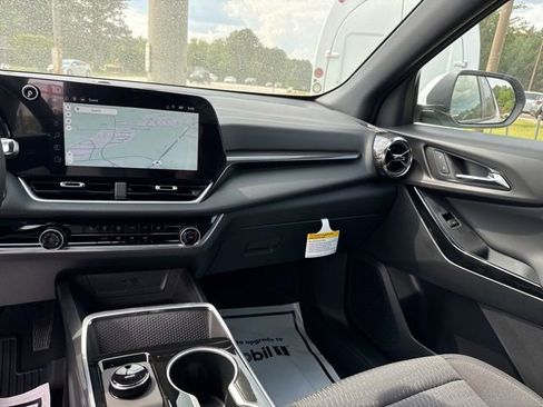 New 2026 Chevrolet Equinox LT FWD image 22